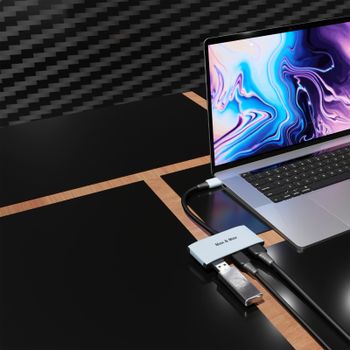 Max & Max 3 in 1 USB Type-C Hub مع HDMI 4k يدعم نقل USB 3.0 بمعدل يصل إلى 10 جيجابت في الثانية ، يمكنه توصيل قرص UM ومحرك الأقراص الثابتة والماوس ولوحة المفاتيح والهاتف ، متوافق مع Mac و Chrome و Windows OS - رمادي