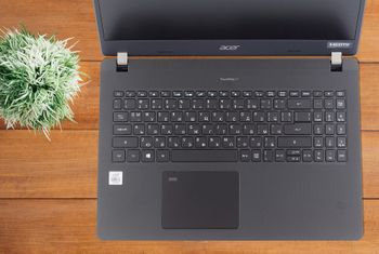 Acer Travelmate P214 14 inches 8th Generation Core i5 256GB M.2 SSD 8GB DDR4 Ram English Backlit Keyboard - Black