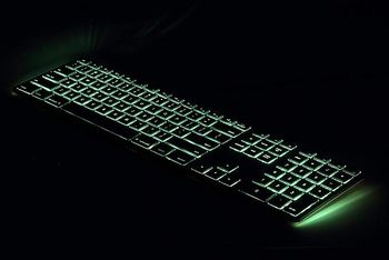 Matias FK318LB-DE Aluminium Wired Keyboard with RGB Backlight USB Keyboard for Apple Mac OS QWERTZ German with Flat Keys and Additional Numeric Keypad Space Grey