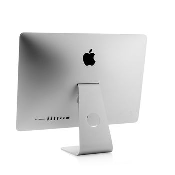 Apple iMac 21.5 بوصة A1418 (2017) 2.3 جيجا هرتز، كور i5 الجيل السابع، ذاكرة الوصول العشوائي 16 جيجابايت، 1 تيرابايت SSD، Intel Iris Plus Graphics 640 مع لوحة مفاتيح وماوس Magic 2 (لاسلكي)