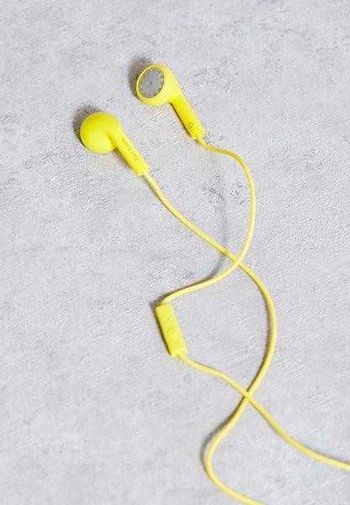 HAPPY PLUGS Earbuds Yellow