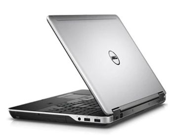 Dell Latitude E6540 Laptop 15.6-Inch Display Intel Core i7 Processor 4th Generation 256GB SSD 8GB RAM Intel HD Graphics - Silver