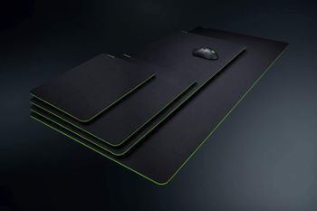 Razer Gigantus V2 لوحة ماوس قماشية للألعاب (XXL): سميكة وعالية الكثافة - قاعدة غير قابلة للانزلاق، أسود تقليدي - RZ02-03330400-R3M1