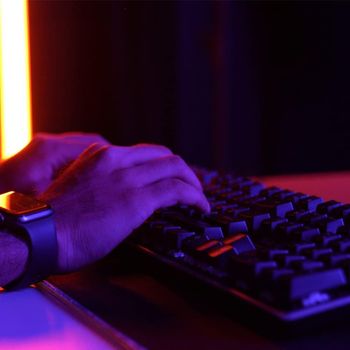 Porodo Mechanical Gaming Keyboard, Wired Backlight Effects, Anti-Ghosting Xinda Black Switch Keyboard, Double Injection Keycaps, USB Plug & Play Desktop Computer Keyboard (English/Arabic) - Black